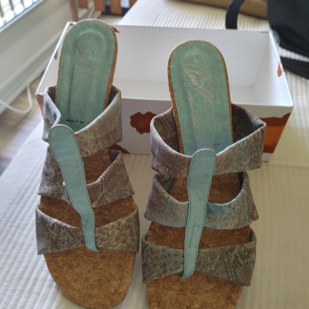 New Donald J Pliner Della Sandals 12M